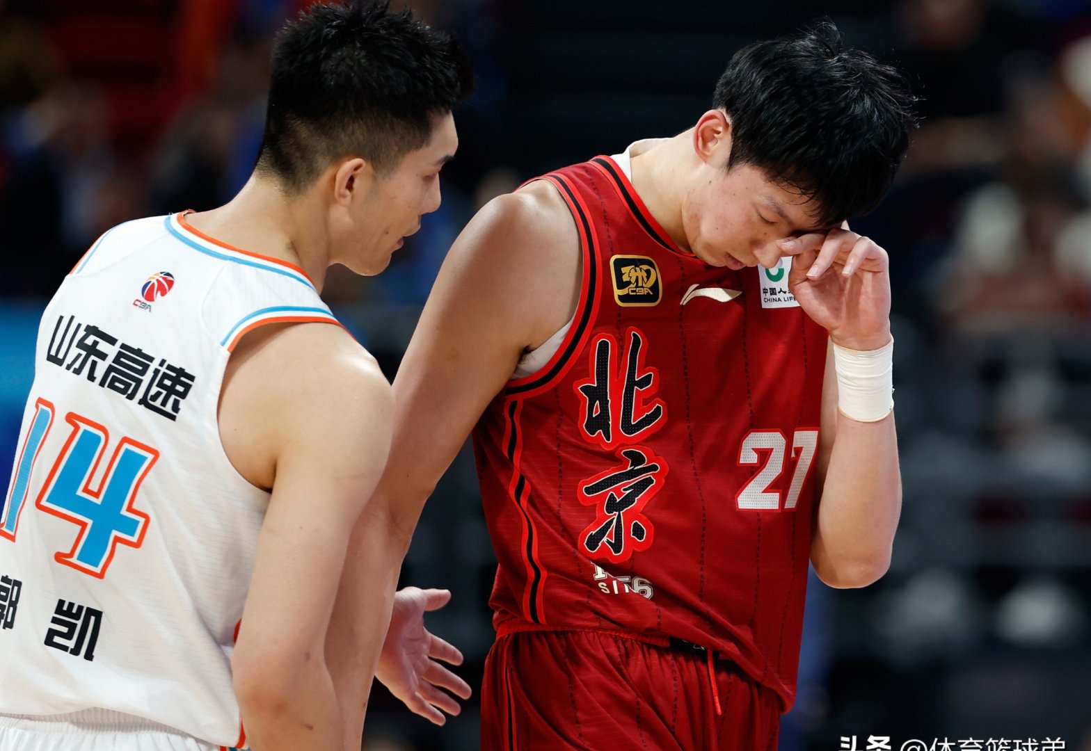 开云体育赛事观看入口关于北京首钢迎NBA总决赛关键赛；转会期伤情更新；话题不断；控场能力受关注的信息